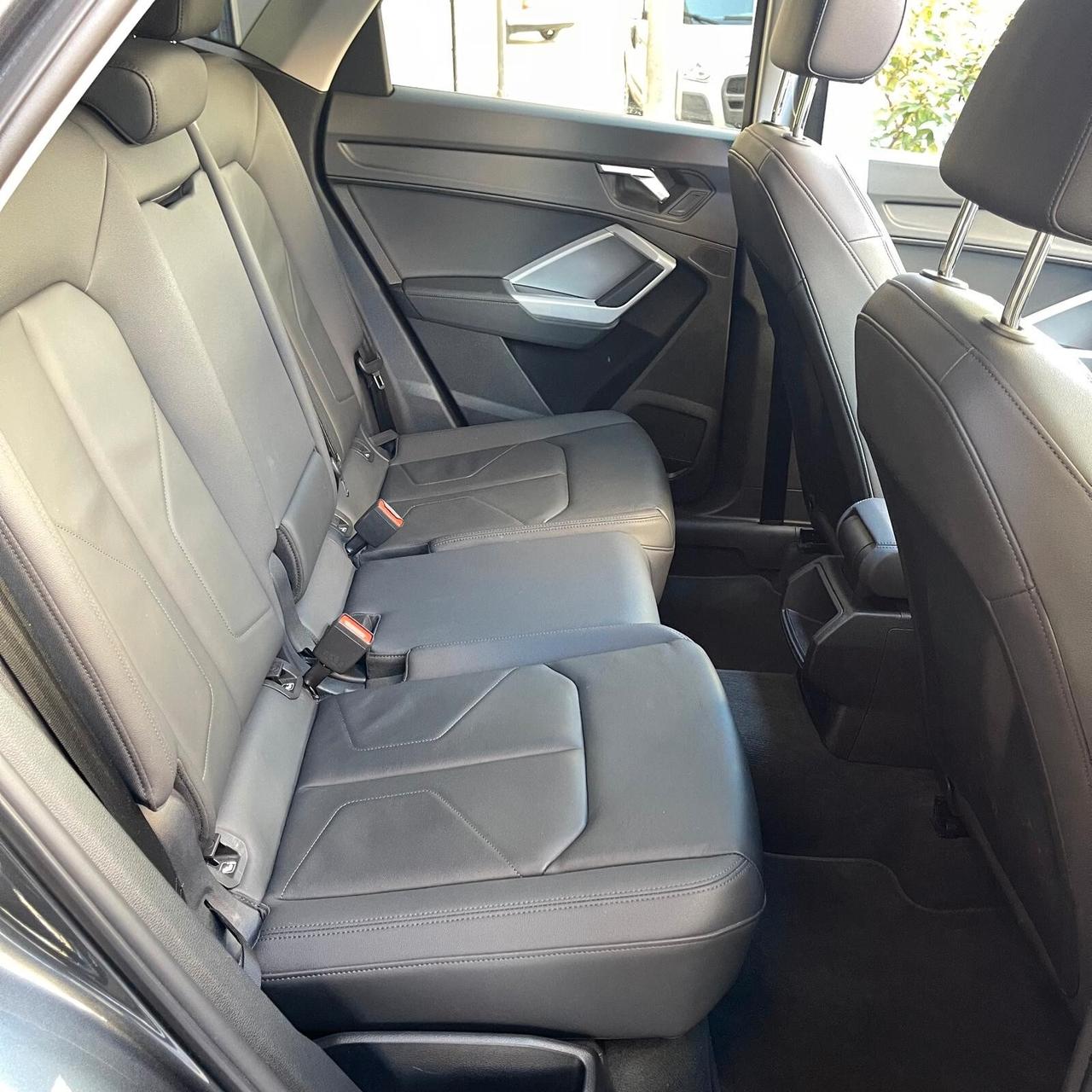 Audi Q3 35 TDI 150cv S-tronic S- line