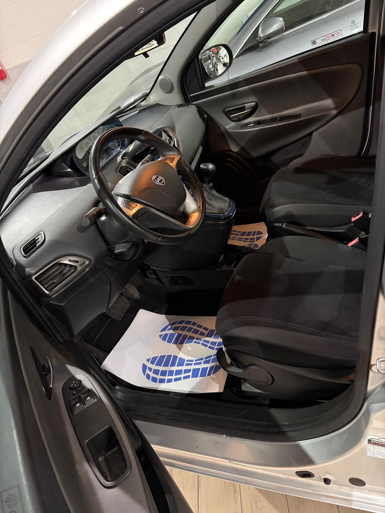 Lancia Ypsilon 0.9 TwinAir 85 CV