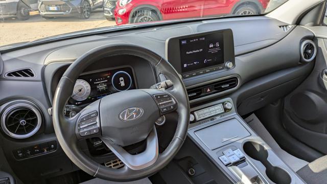 HYUNDAI Kona EV EXCLUSIVE 39KWH SPORT 136cv CAMBIO AL VOLANTE