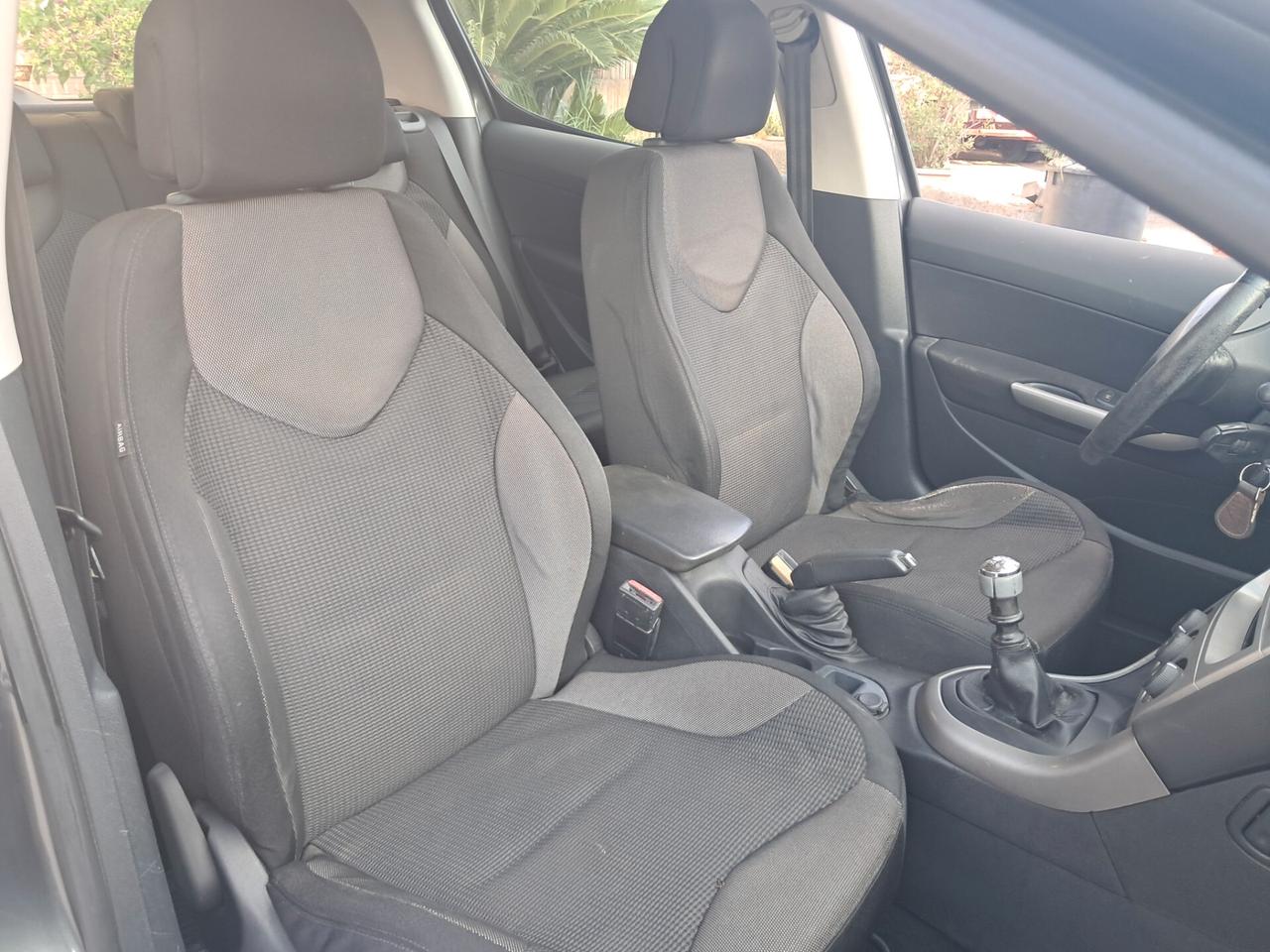 Peugeot 308 1.6 HDi 110CV 5p. Premium (6 Marce)