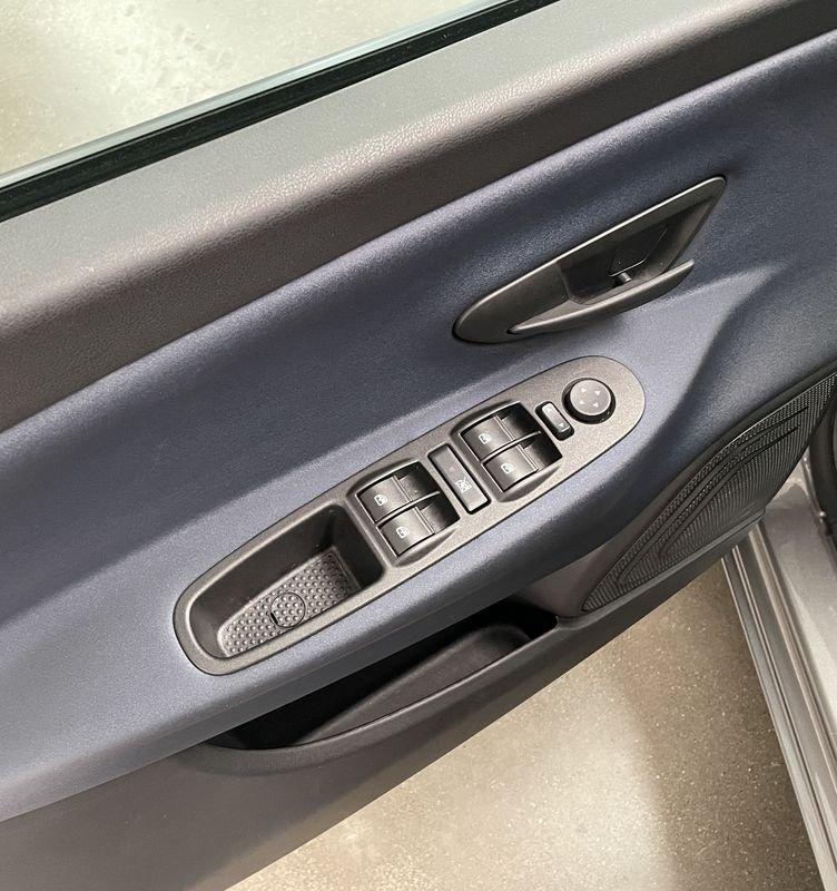 Lancia Ypsilon 1.0 FireFly 5 porte S&S Hybrid Platino