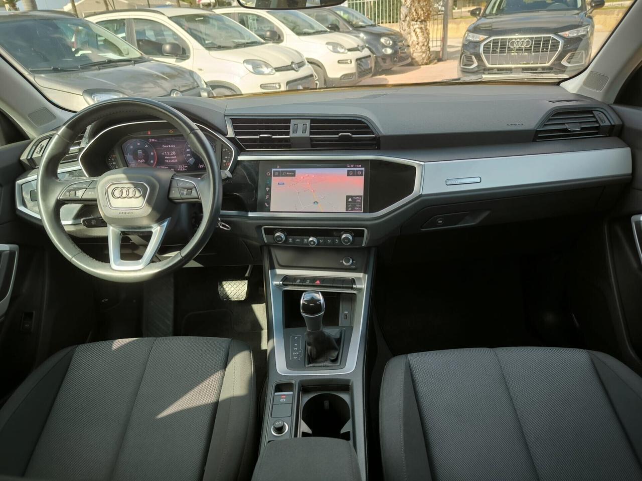 Audi Q3 35 TDI S tronic Business