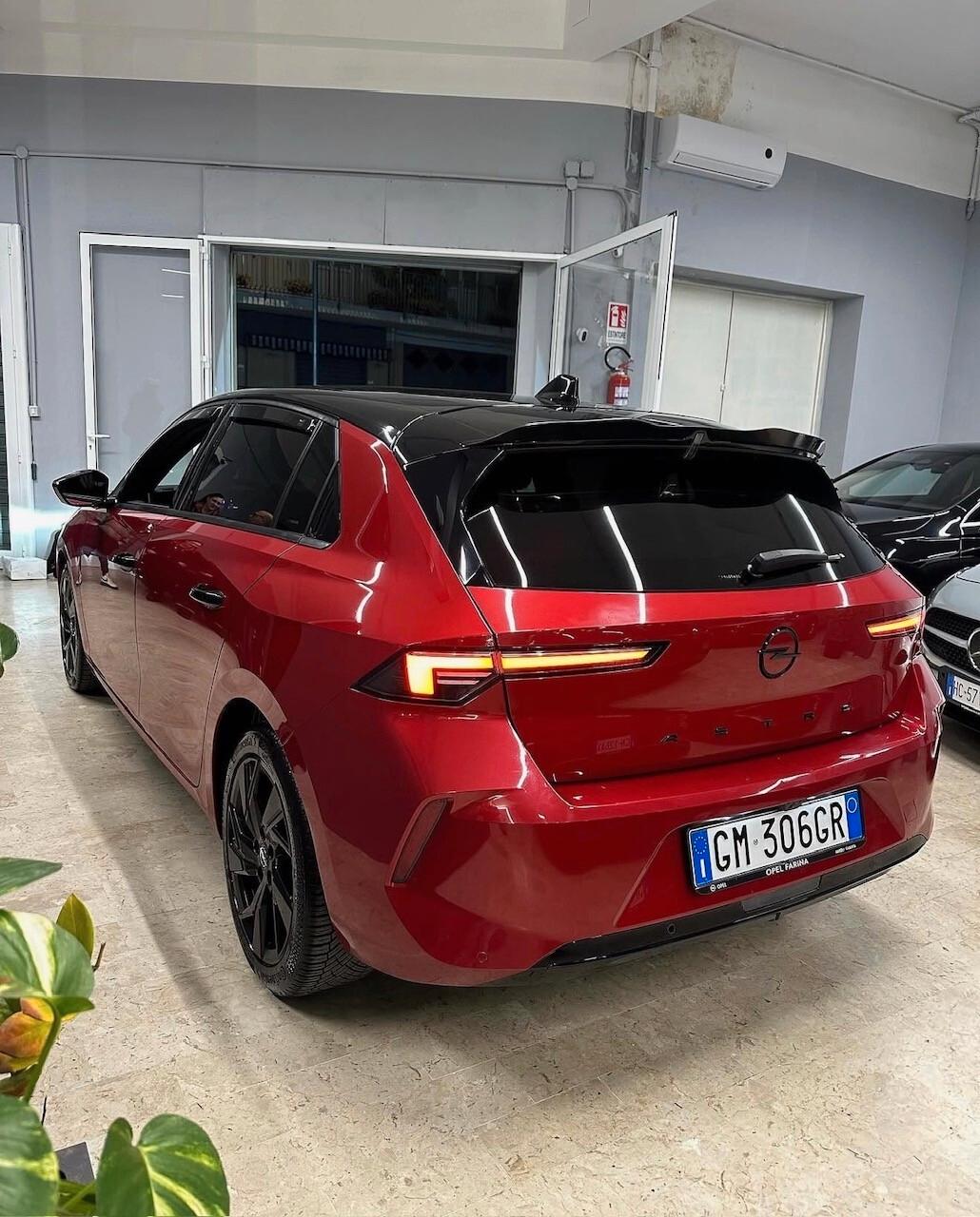 Opel Astra 1.2 Turbo 130 CV Edition