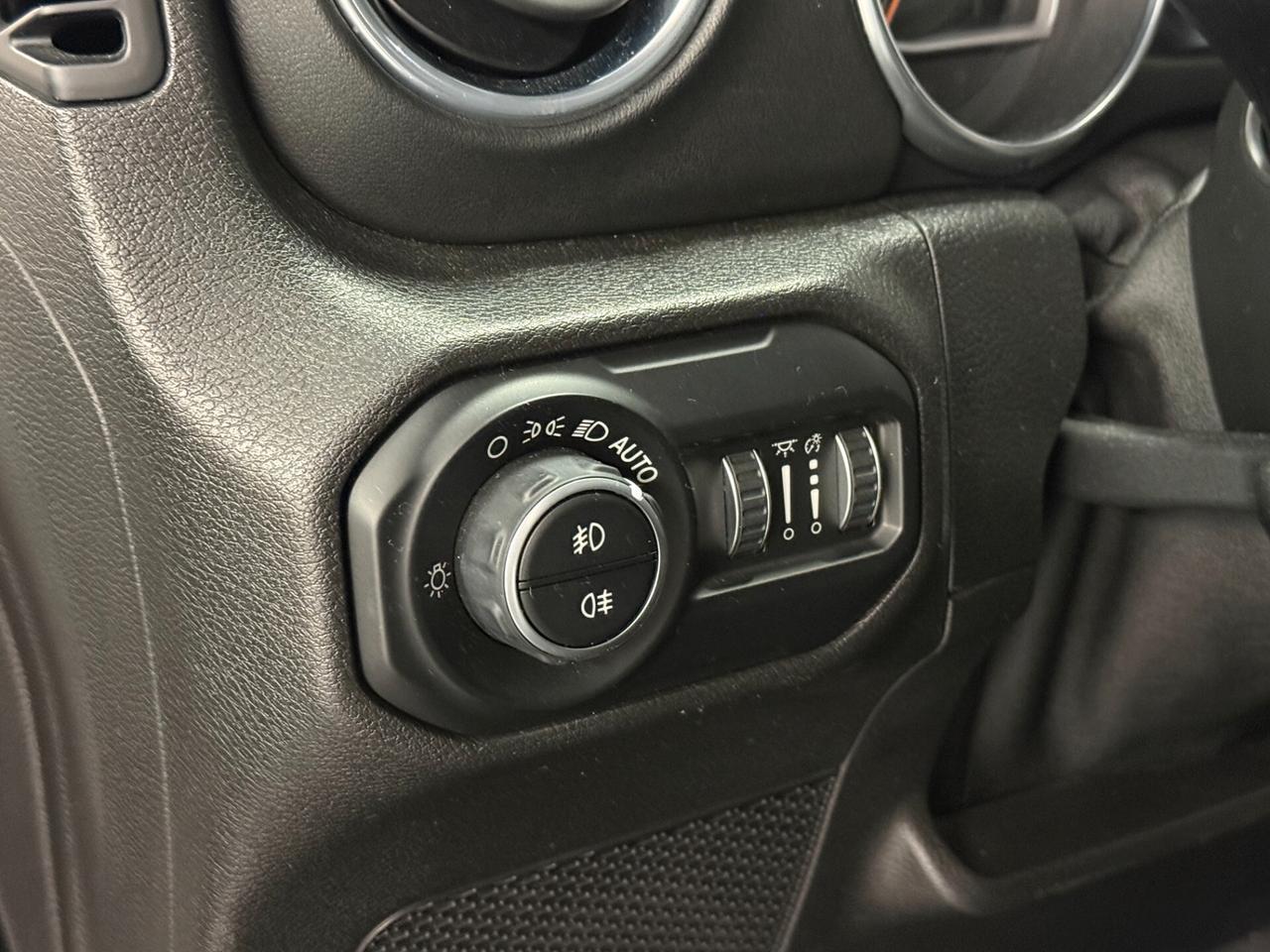 Jeep Wrangler Unlimited 2.2 Mjt II Night Eagle