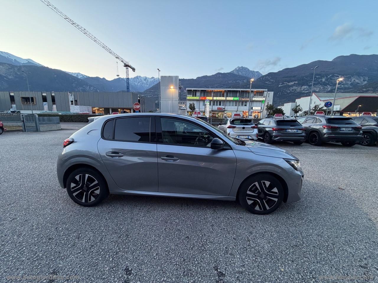 PEUGEOT 208 PureTech 100 S&S 5p. Allure PACK NAVIGATION + VISON PACK + VIIOPARK 2 + PARK DRIVE