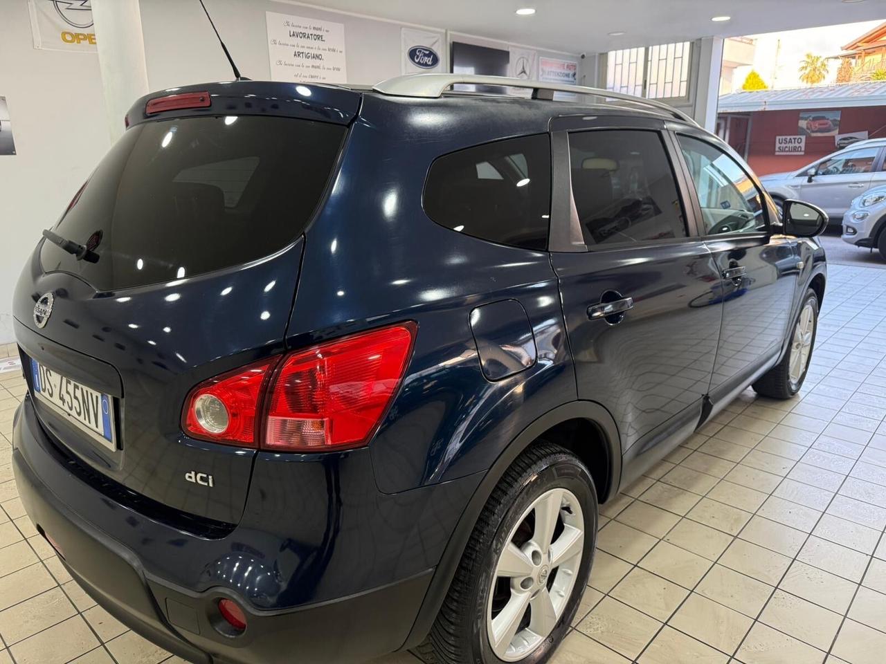 Nissan Qashqai 2.0 4x4 auto 7 posti tetto