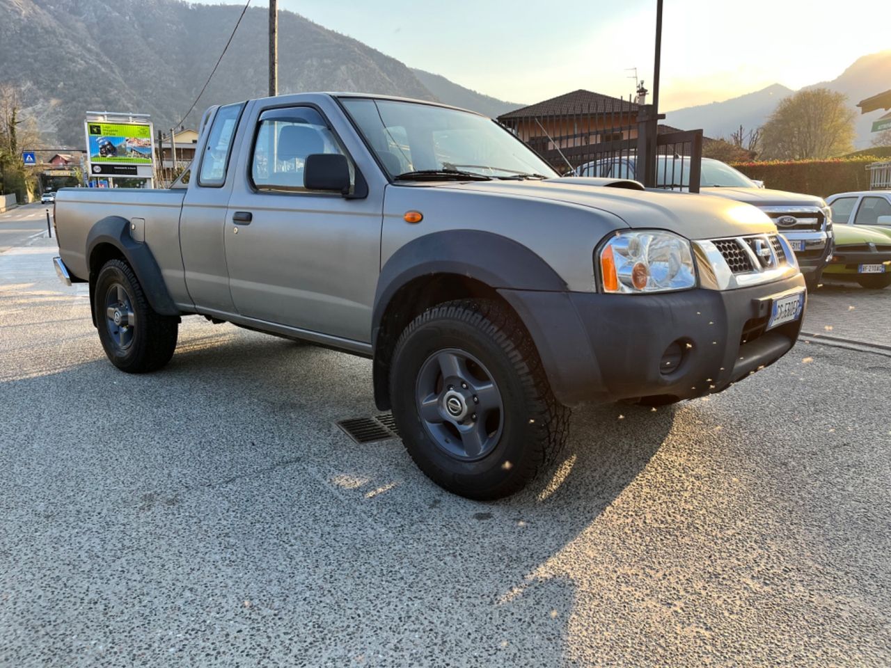 Nissan Navara king cab 2.5 133 cv