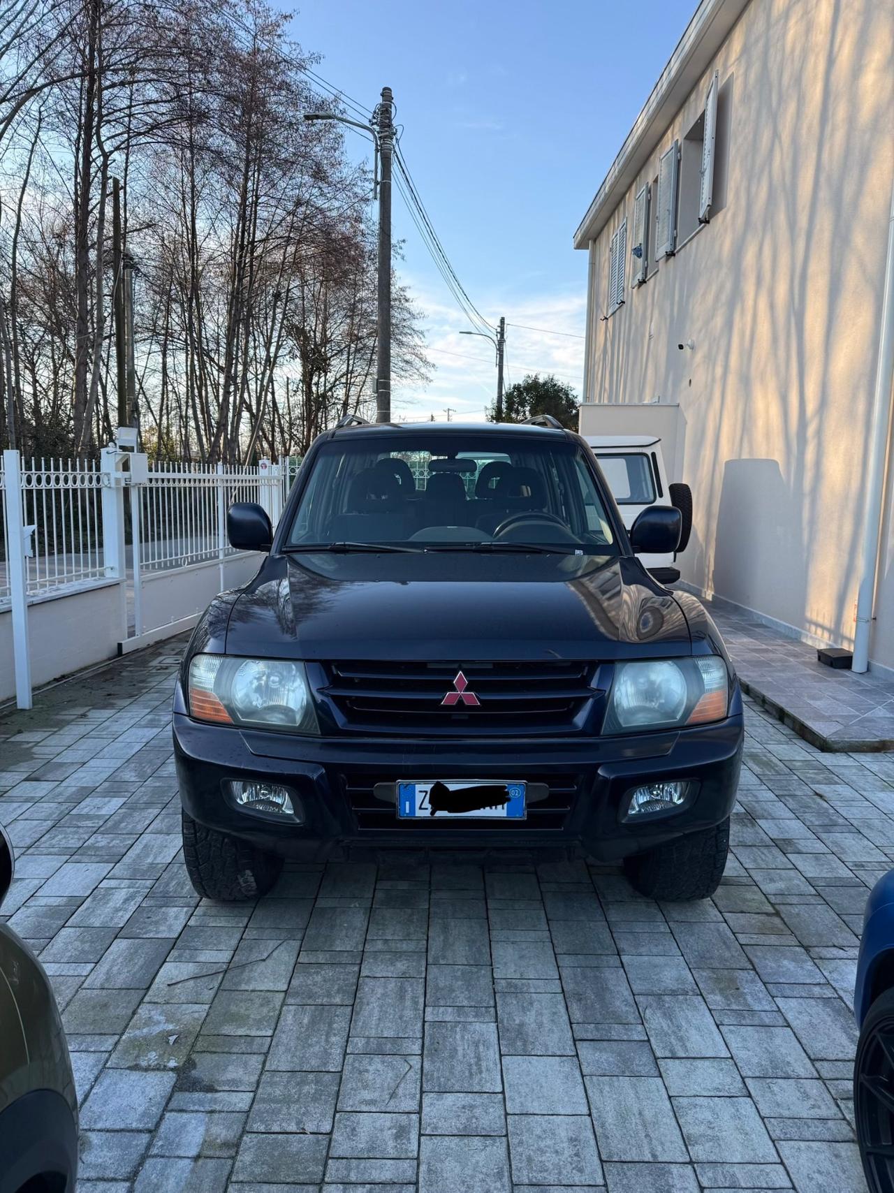 Mitsubishi Pajero 2.5 TDI 5p. GLS1