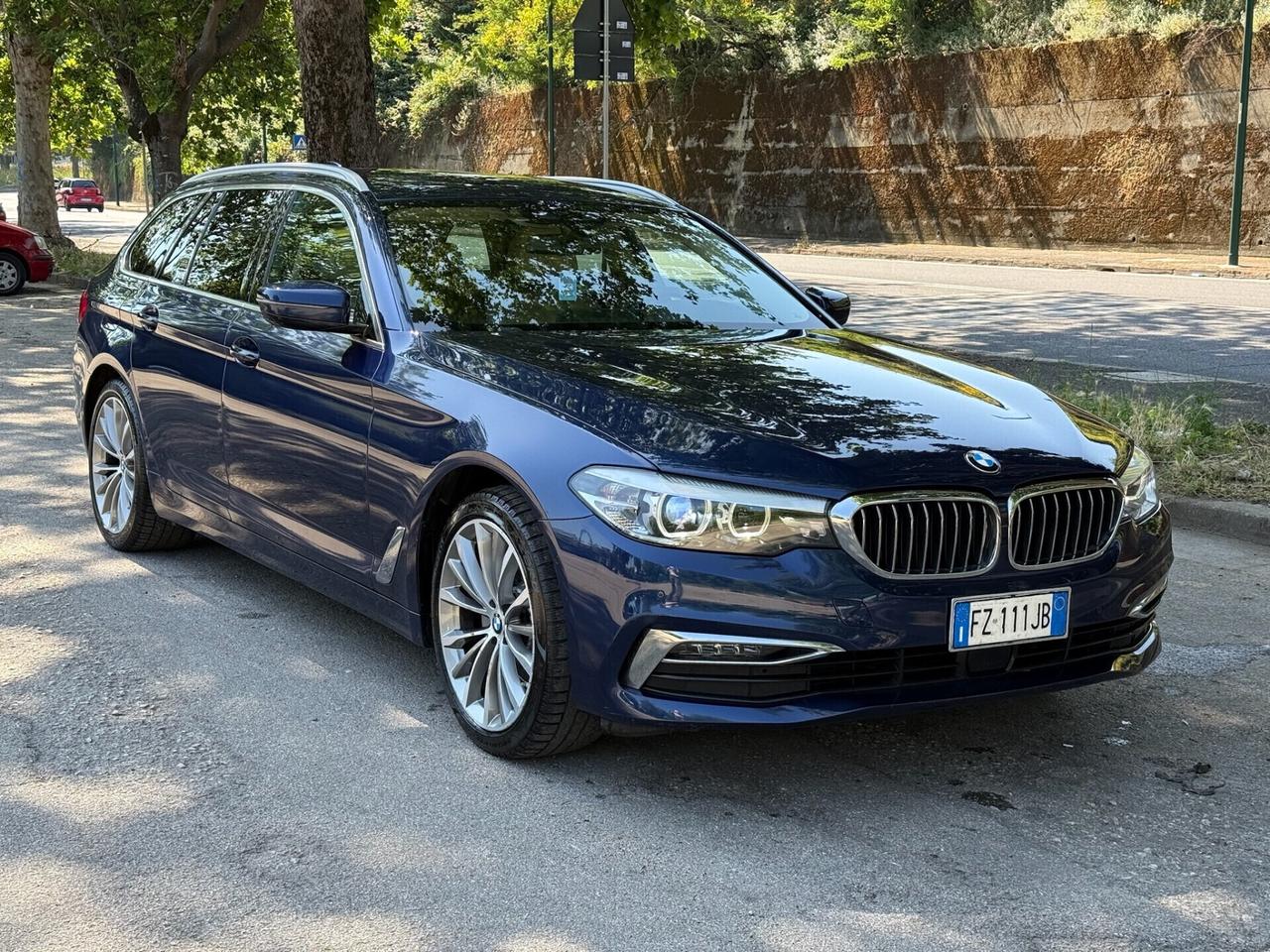 BMW 520d G31 2019 xDrive Touring Luxury