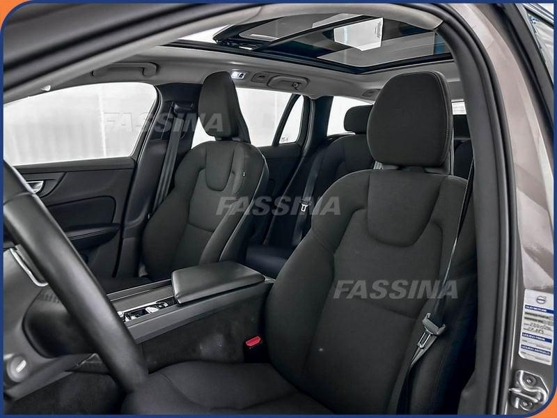 Volvo V60 V60 2.0 b3 Momentum Business Pro auto 8m my21
