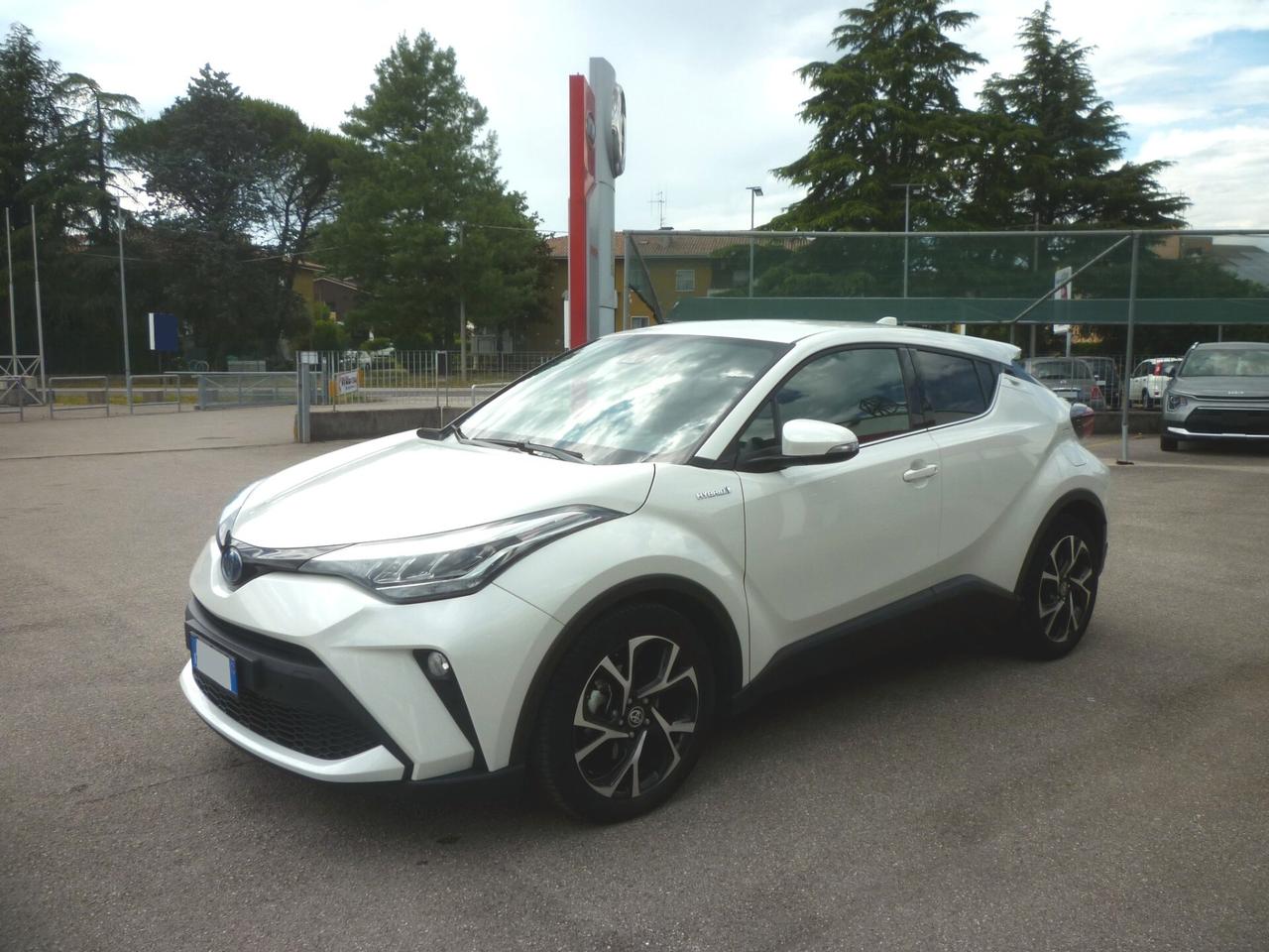 TOYOTA C-HR 1.8 Hybrid E-CVT 122 CV Trend BIANCO PERL. 2020