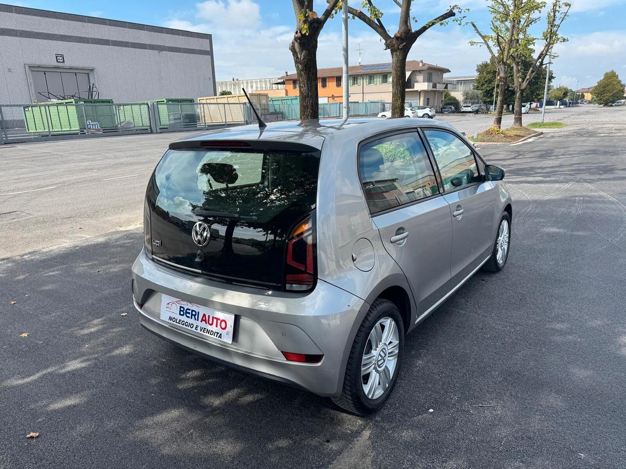 Volkswagen up! Adatta a neopatentati cambio automatico