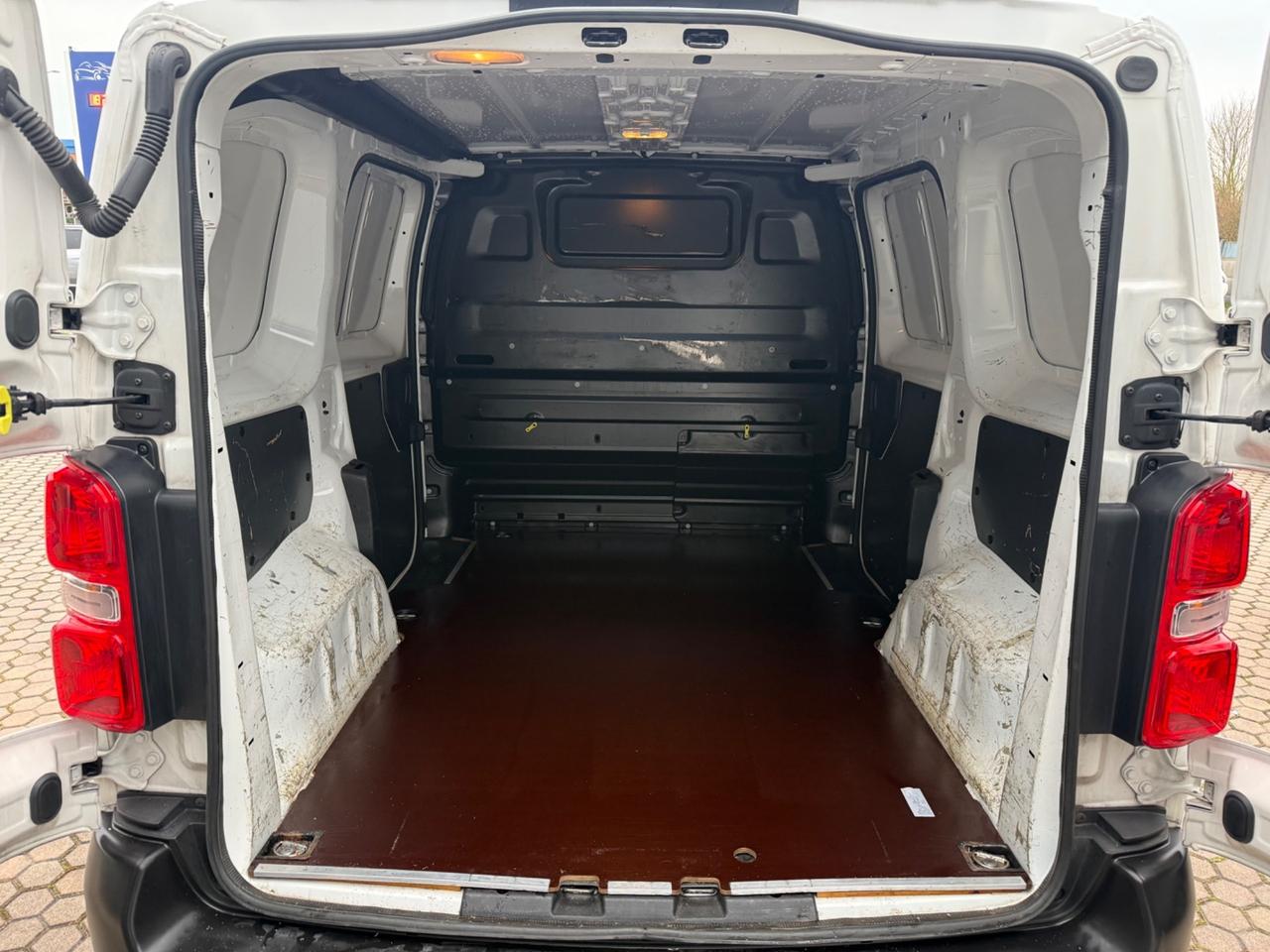 Jumpy 2.0 BlueHDi 120 S&S EAT8 PC-TN Furgone XS Club