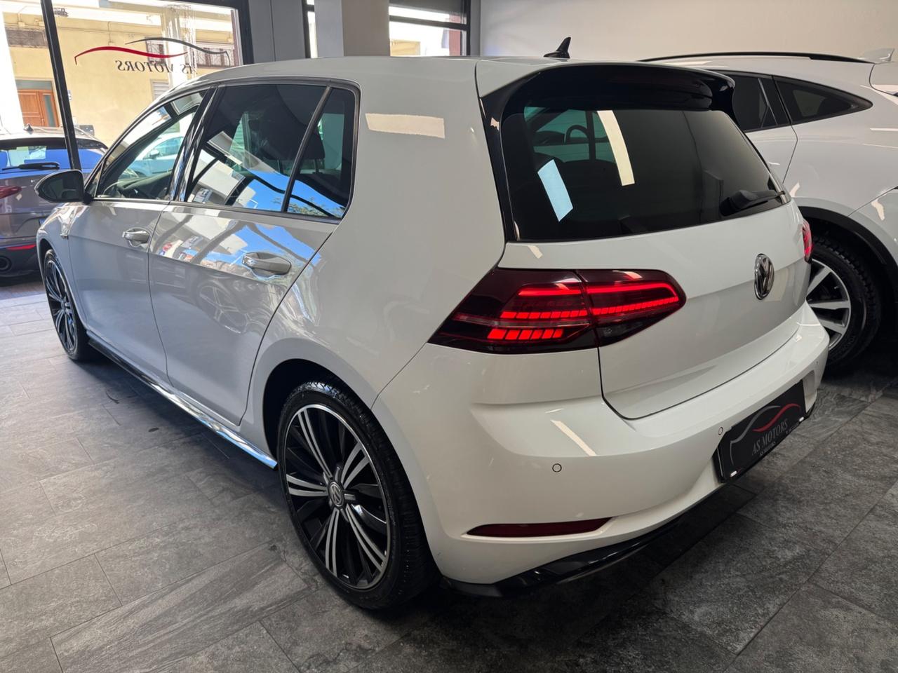 VOLKSWAGEN GOLF 7.5 2.0 TDI 150 CV DSG R-LINE