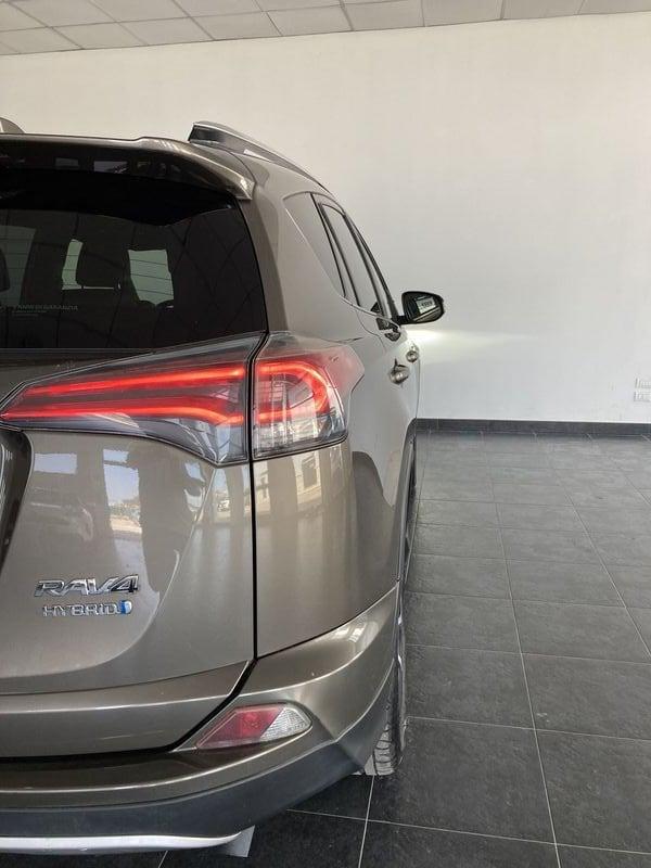 Toyota RAV4 2.5 Hybrid 2WD Style