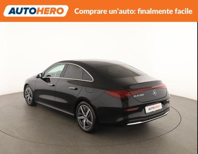 MERCEDES-BENZ CLA 200 Advanced