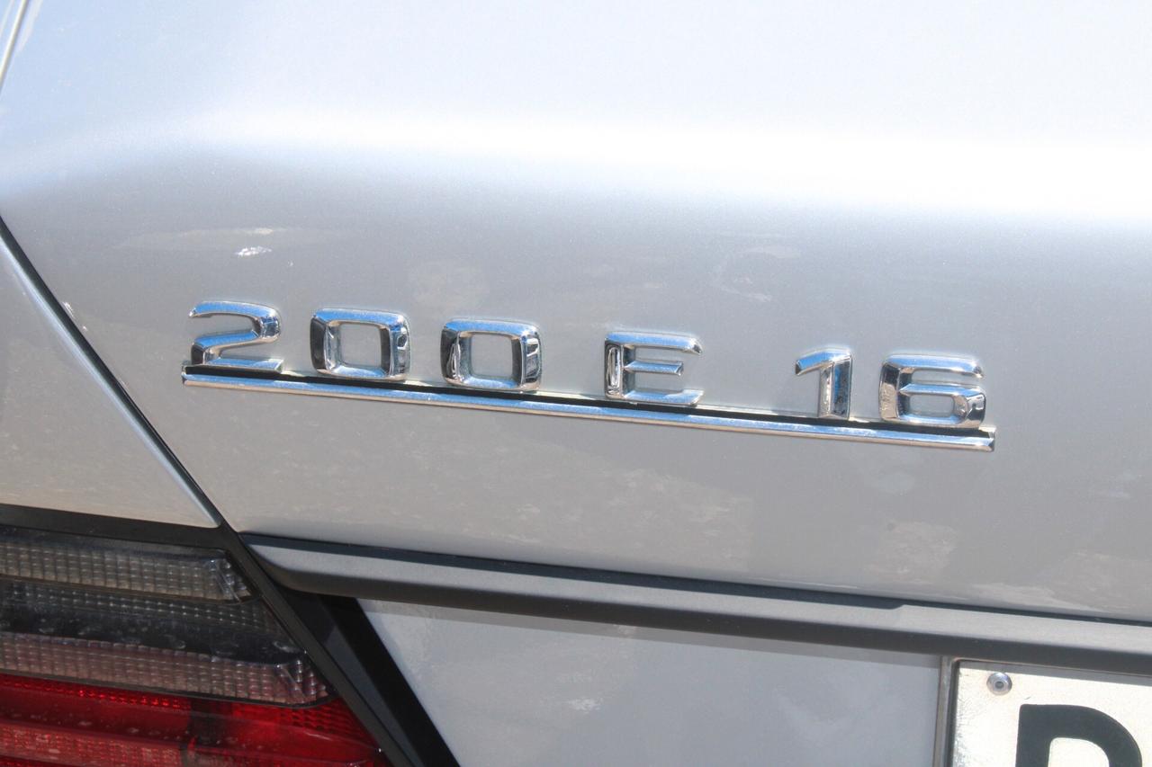 Mercedes-benz E 200 MERCEDES BENZ 124019