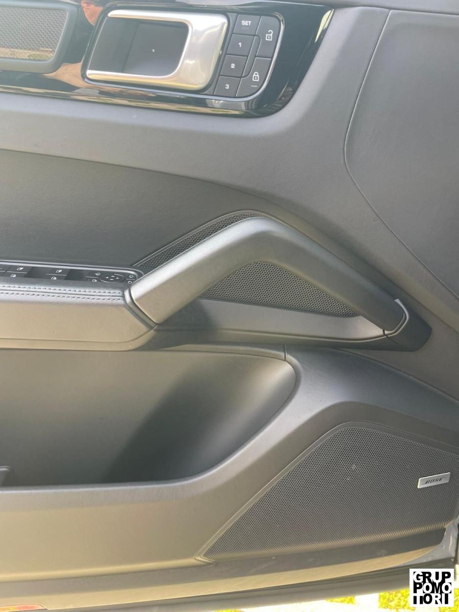 PORSCHE - Cayenne Coupè Turbo 4.0cc 640cv