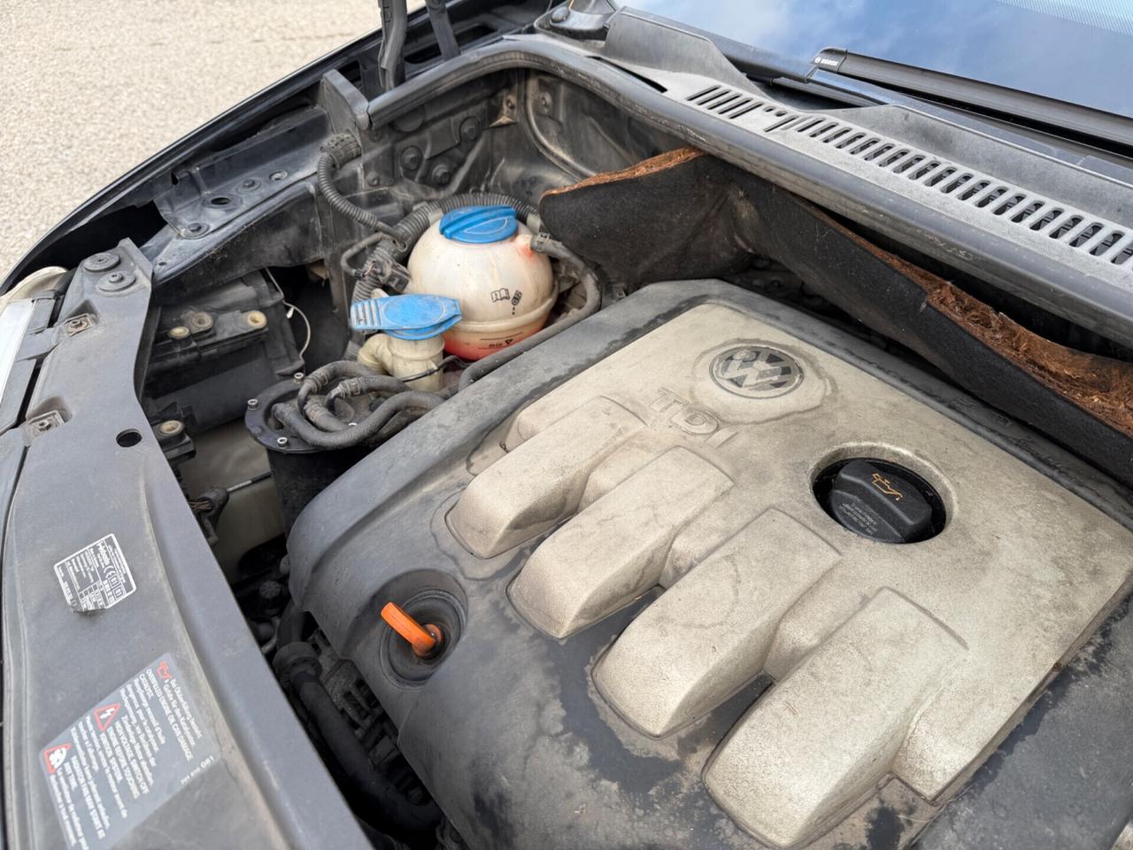 VW Touran 2.0 TDI 5-POSTI 6-MRCE FAMIGLIARE