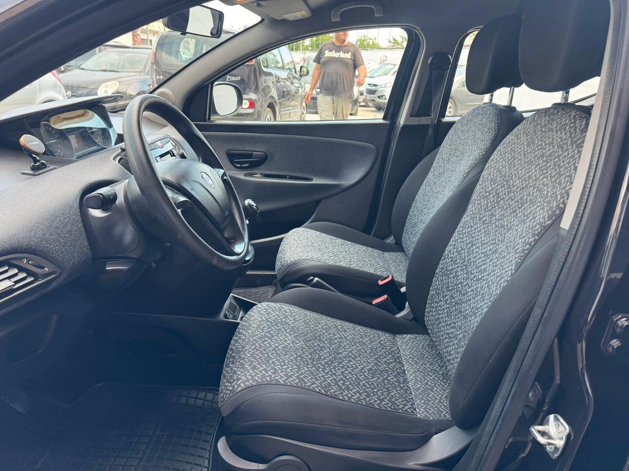 Lancia Ypsilon 0.9 TwinAir 5 porte Metano Ecochic Gold