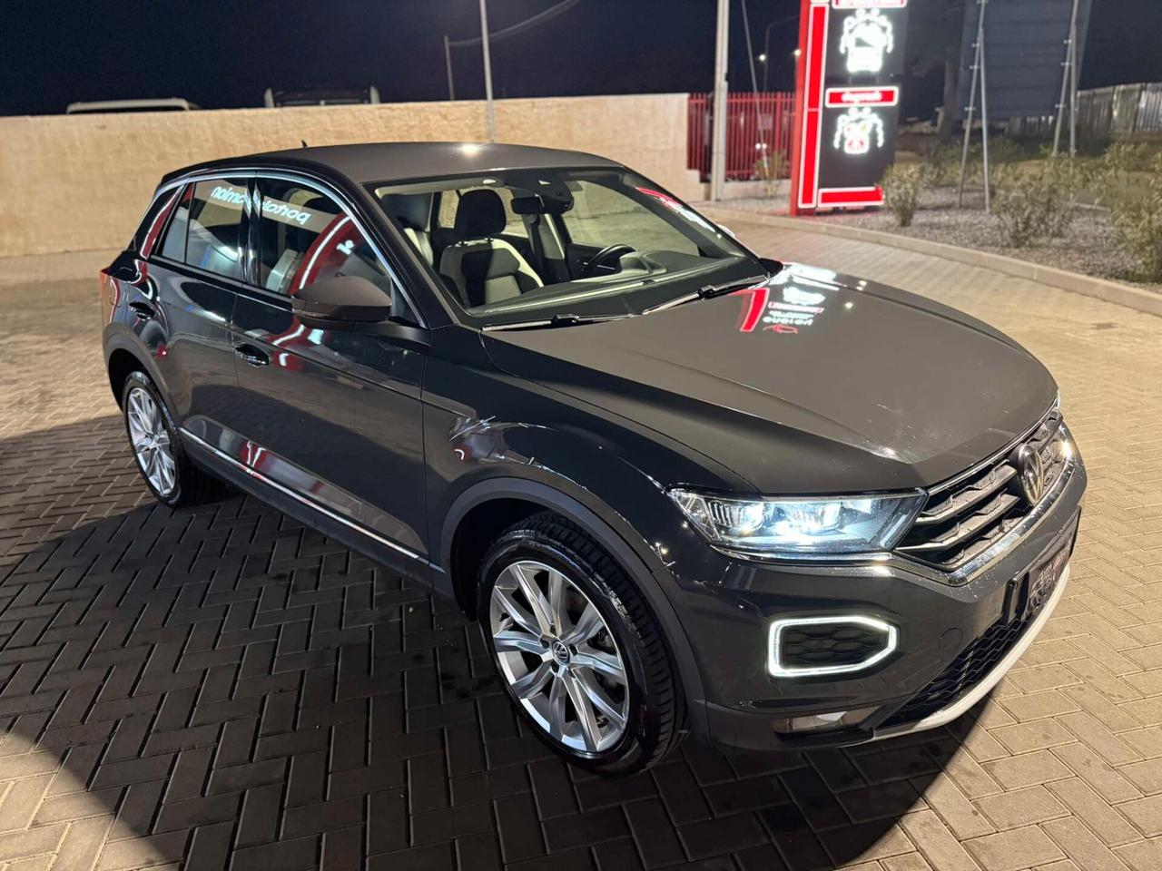 Volkswagen T-Roc 1.6 TDI SCR Advanced BlueMotion Technology/MATRIX/18/BELLA