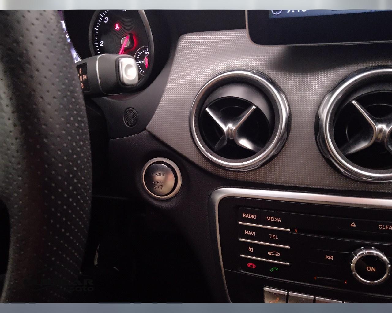Mercedes-Benz GLA-X156 2017 - GLA 200 d Sport auto