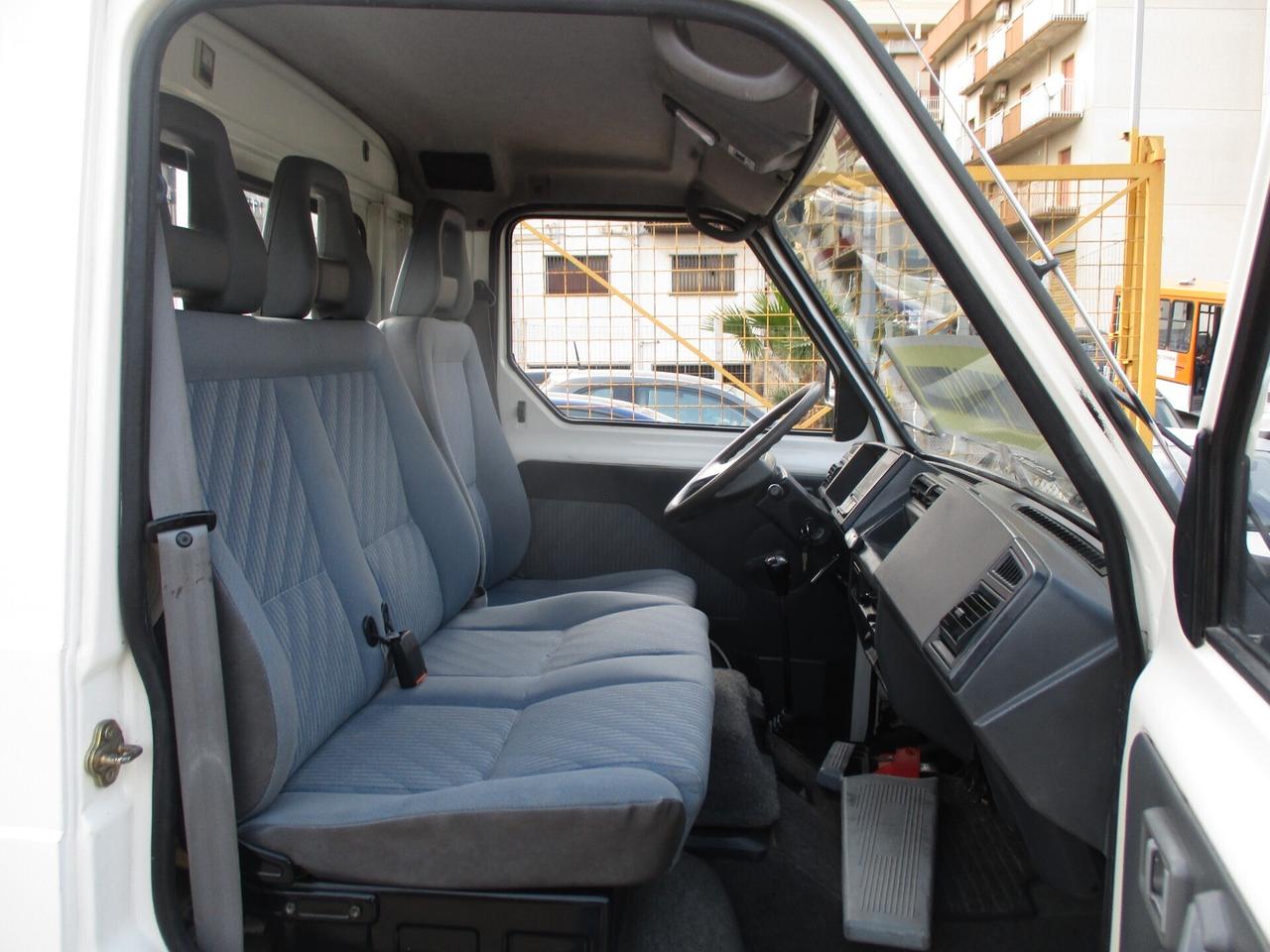 NISSAN TRADE CASSONE FISSO MOLTO BELLO