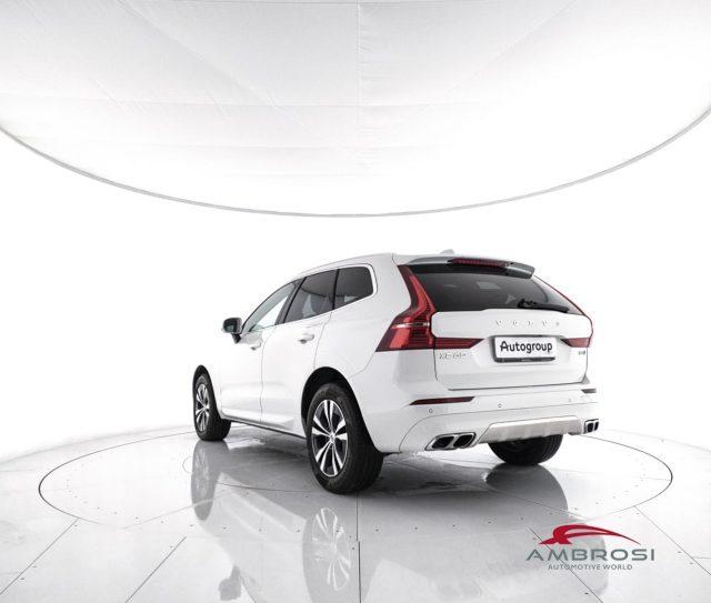 VOLVO XC60 B4 (d) AWD Geartronic Business Plus