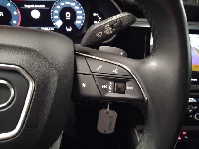 AUDI Q3 35 TDI S tr.Identity Black 20" FULL