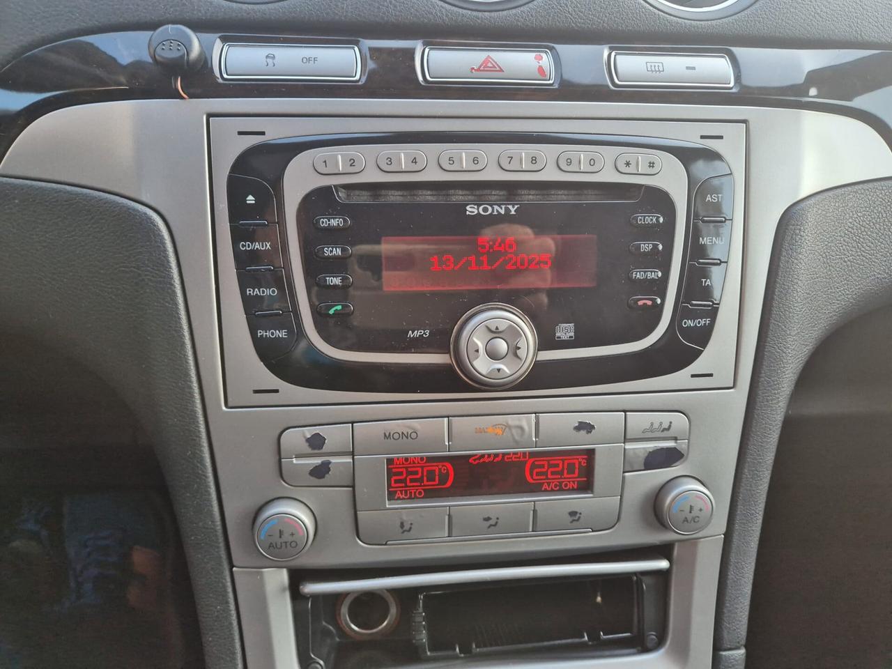 Ford Galaxy 2.0 TDCi vers. Ghia E4 -- 7POSTI!!!