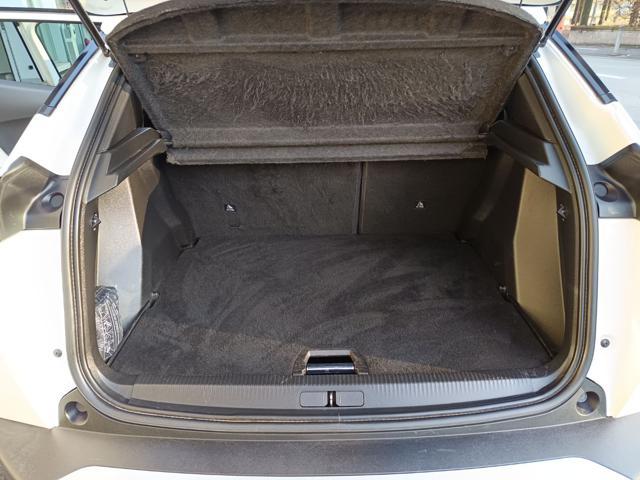 PEUGEOT 2008 BlueHDi 110 S&S Allure