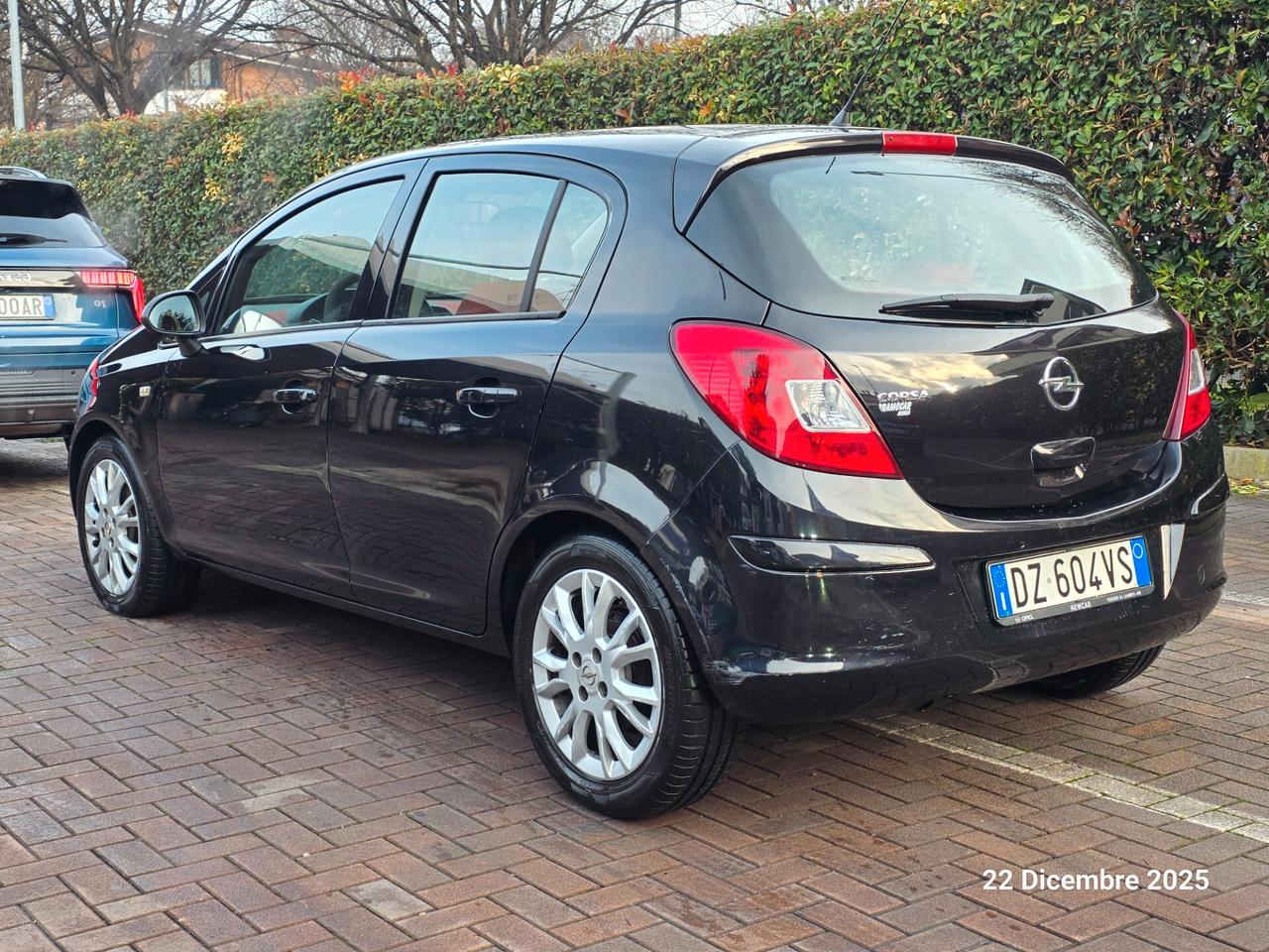 Opel Corsa 1.2 5 porte Cosmo