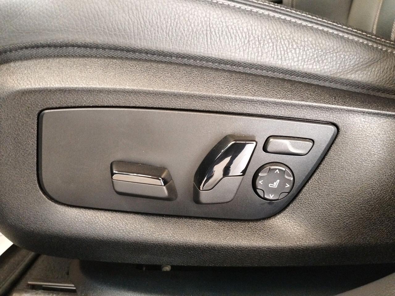 BMW 520 Berlina LCI mhev 48V Business auto