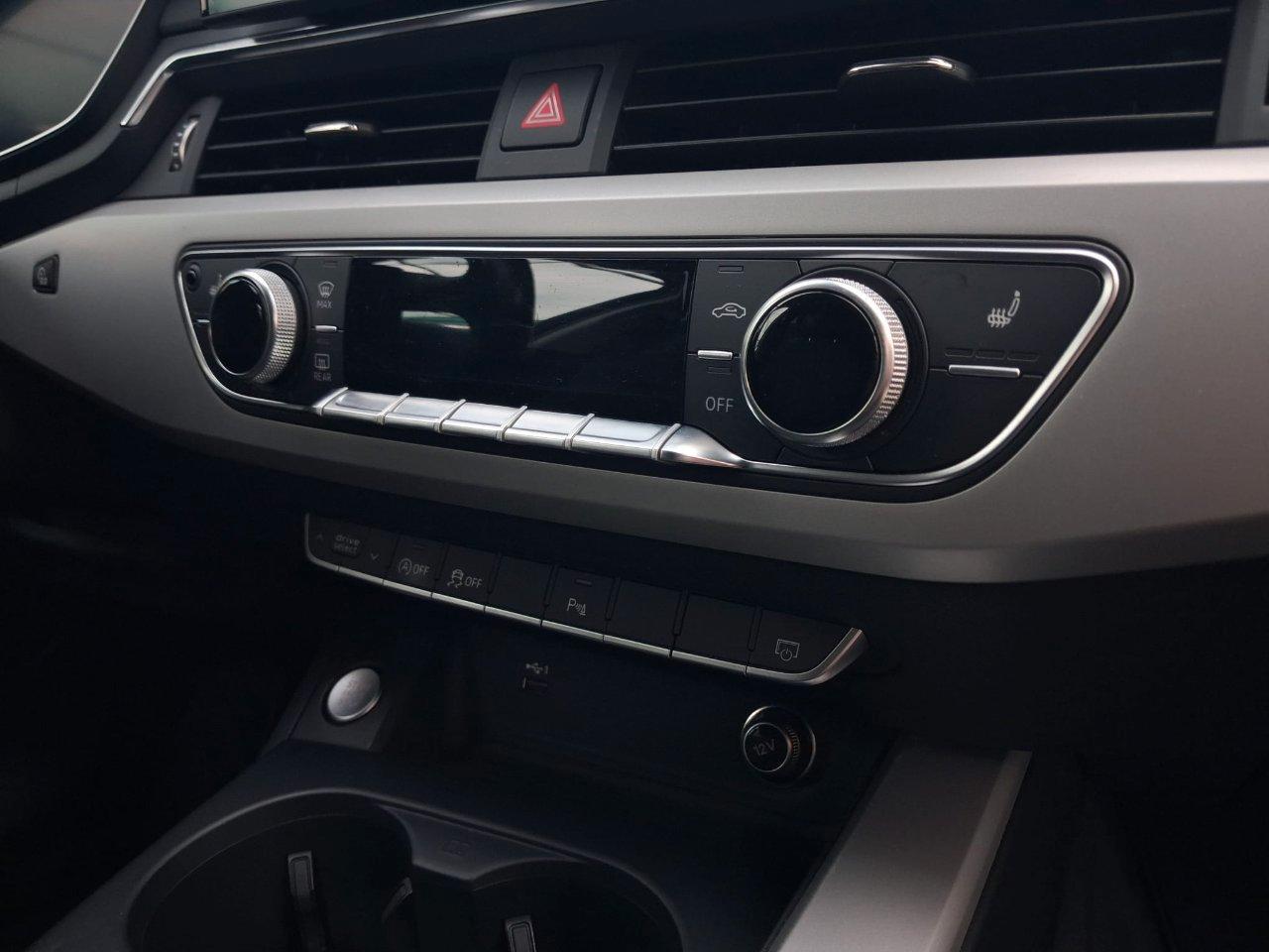 Audi A4 Avant 40 2.0 tdi Business Sport 190cv s-tronic