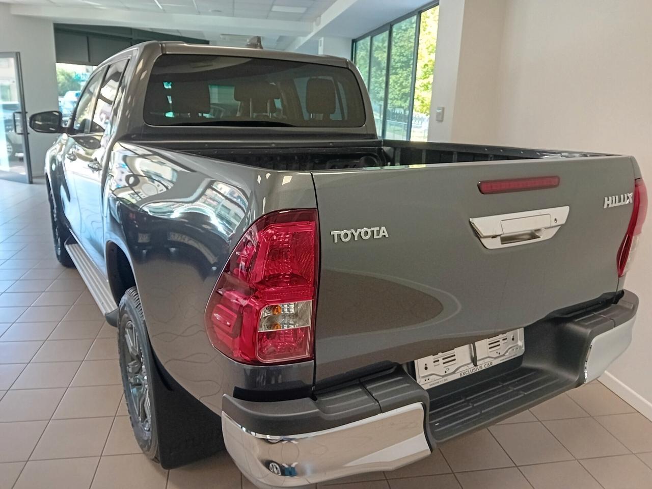 Toyota Hilux TOYOTA HLUX 2.4 A\T DC 4WD LONGE MY 24