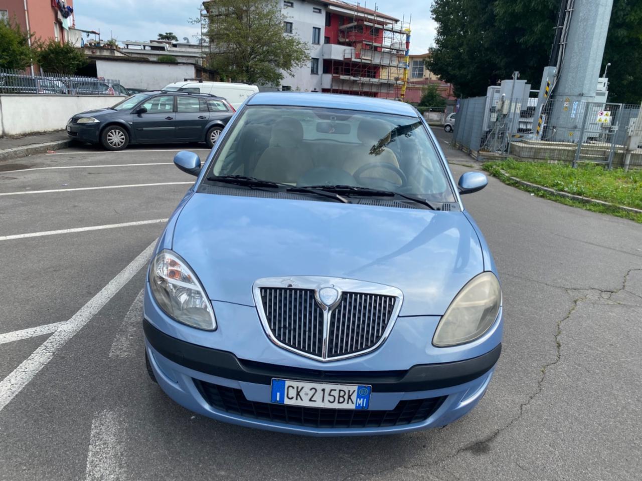 Lancia Ypsilon 1.2 Argento