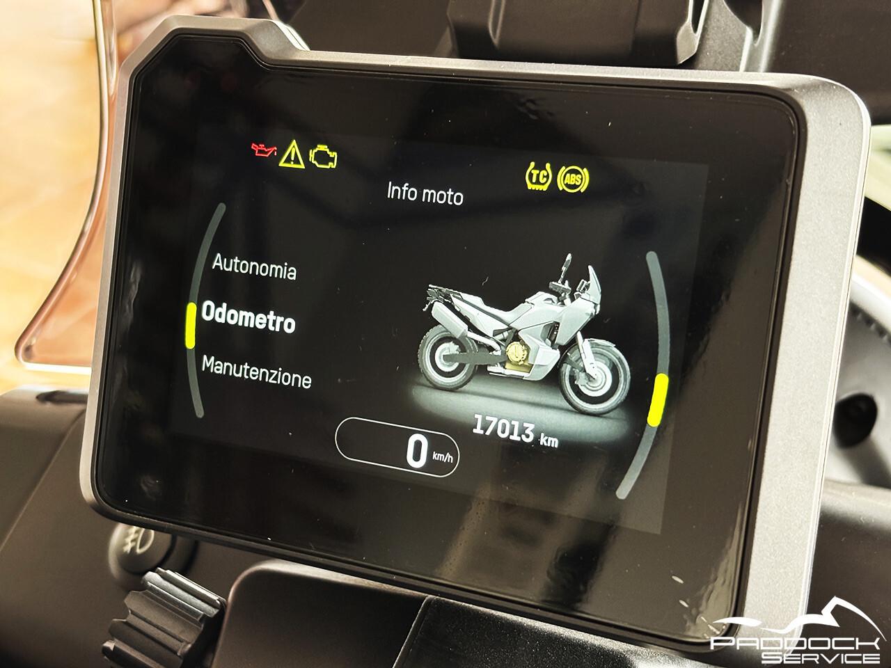 Husqvarna Norden 901 2023 17.013 km*********