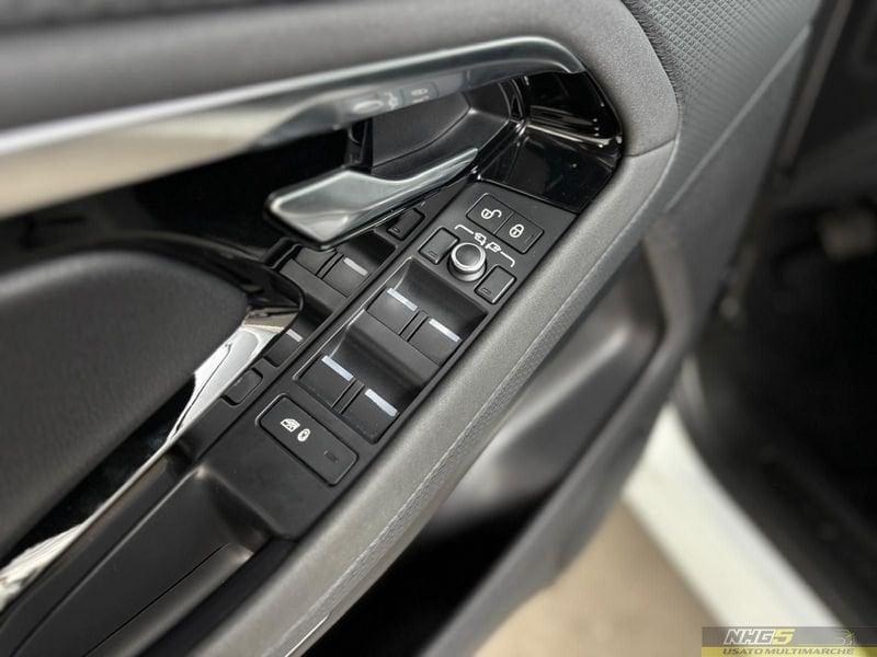 Land Rover RR Evoque Range Rover Evoque 2.0D I4-L.Flw 150 CV AWD Auto SE