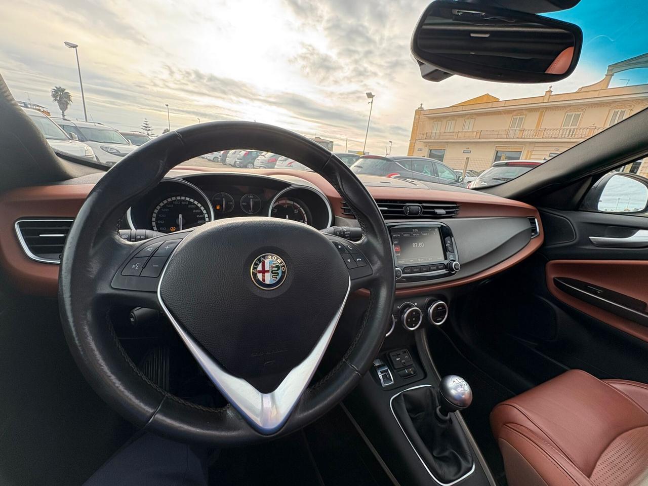 ALFA ROMEO GIULIETTA 2.0 JTDm-2 150 CV TETTO APRIBILE