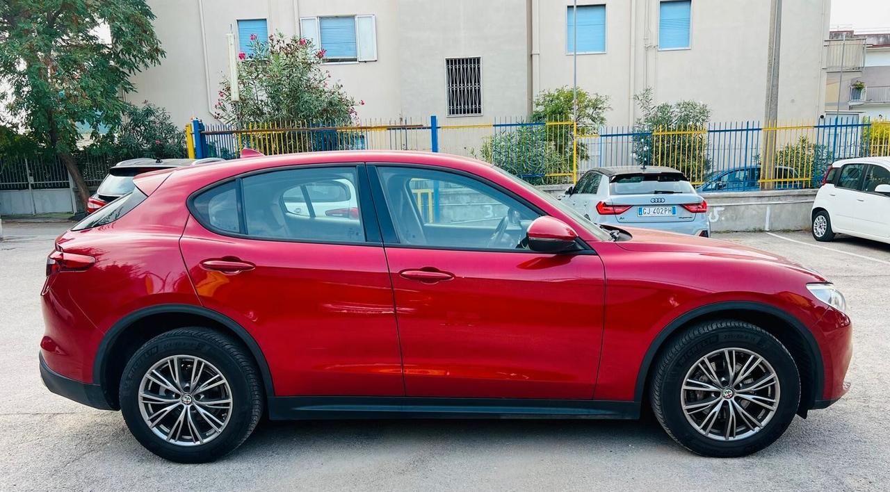 Alfa Romeo Stelvio 2.2 Turbodiesel 210 CV AT8 Q4 Super