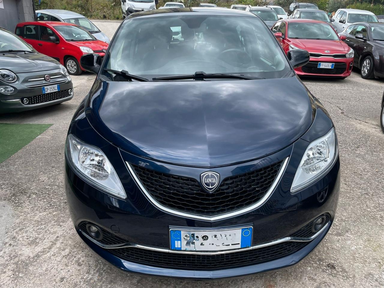 Lancia Ypsilon 1.2 69 CV 5 porte GPL Ecochic Silver