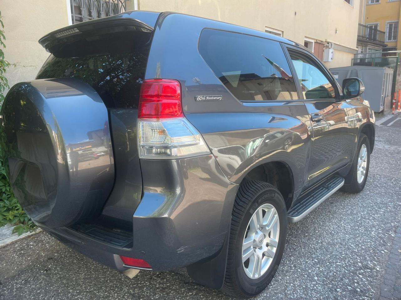 TOYOTA LAND CRUISER 3.0 D4-D 3PORTE 60TH ANNIVERSARY