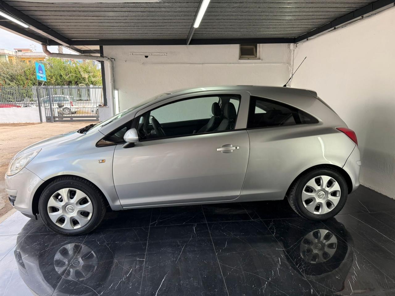 Opel Corsa 1.2 80CV 3 porte GPL-TECH Club