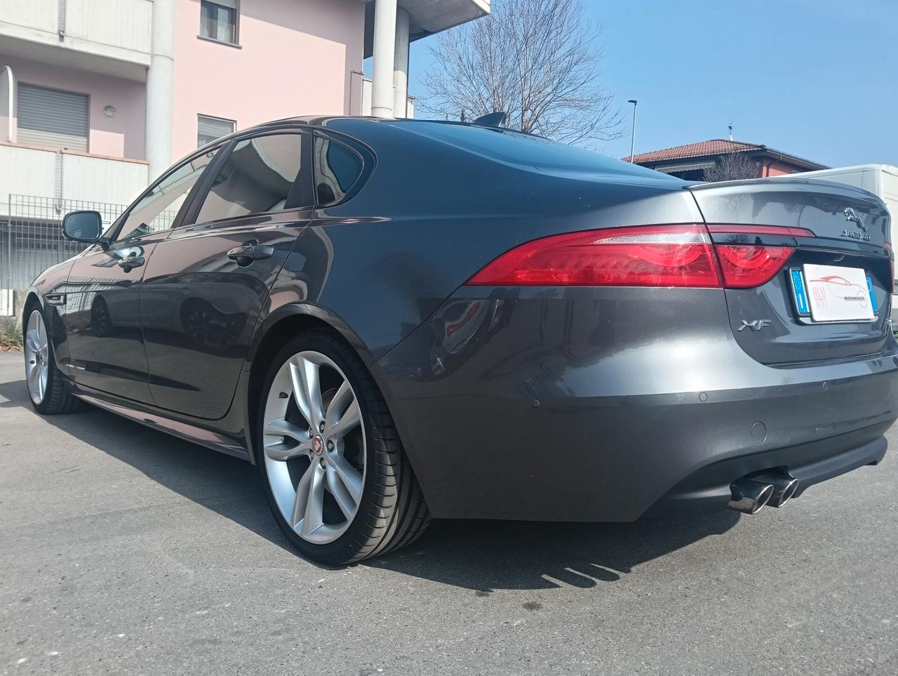 Jaguar XF R-Sport