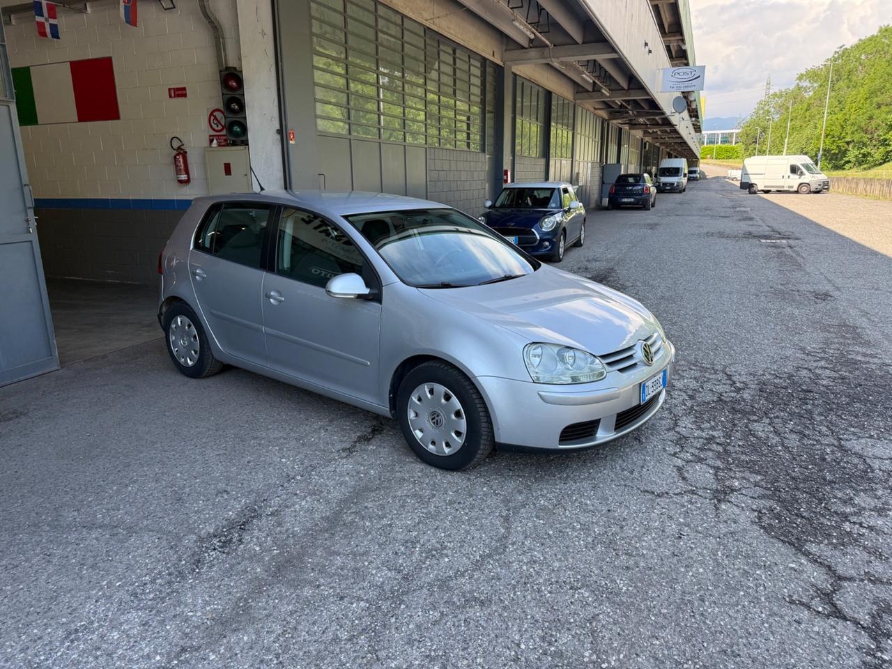 Volkswagen Golf 1.6 5p. Comfortline