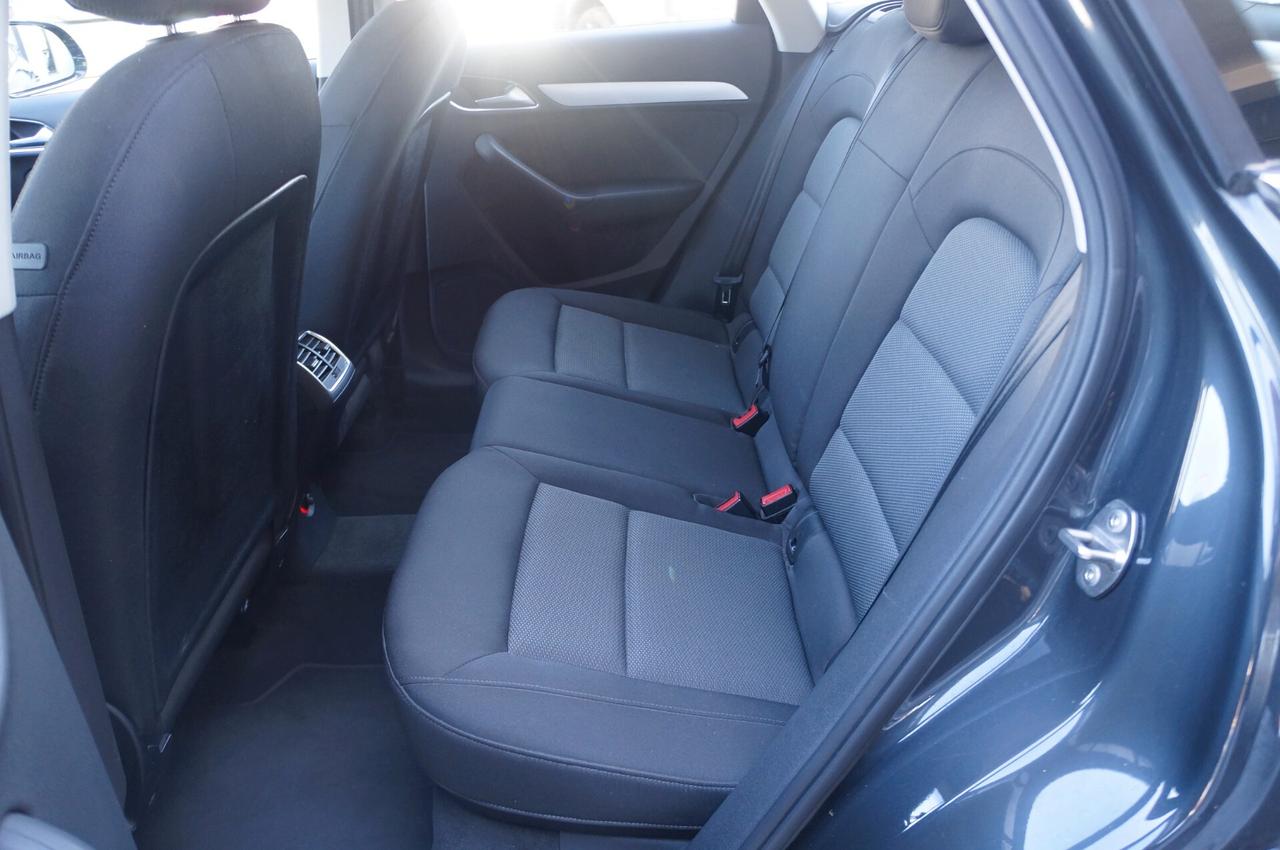 Audi Q3 2.0 TDI 120 CV Business