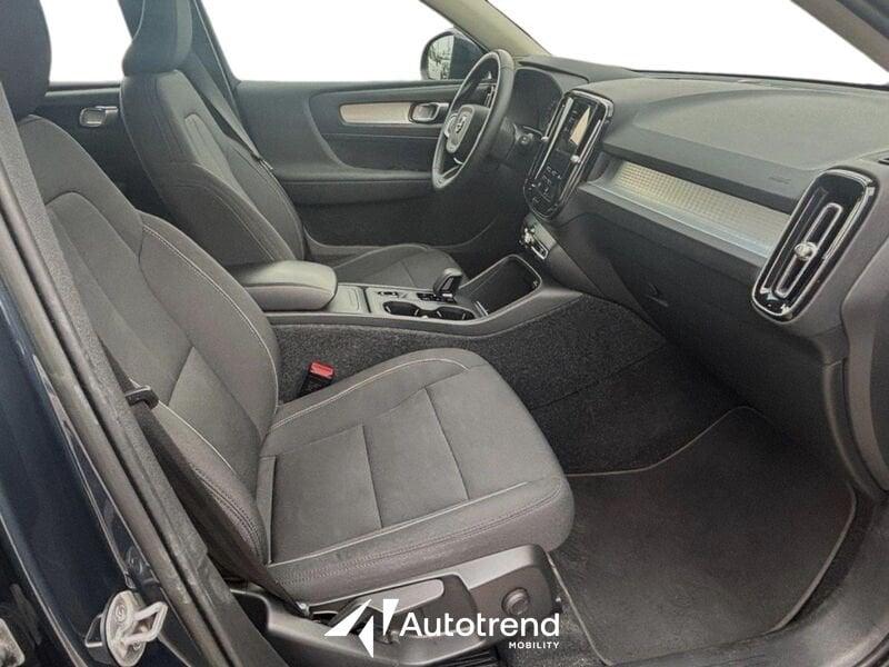 Volvo XC40 T2 129 CV Automatica NAVI LED Momentum Pro N1 Autocarro