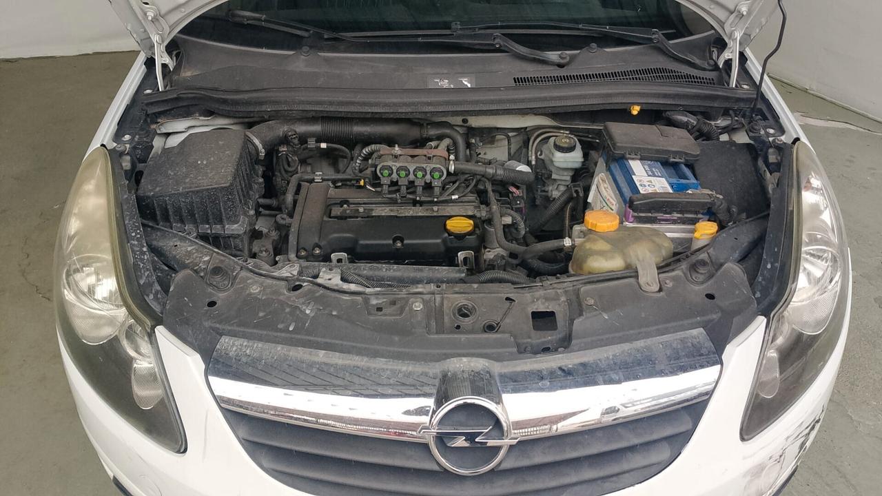 Opel Corsa 1.2 80CV 5 porte GPL-TECH Edition