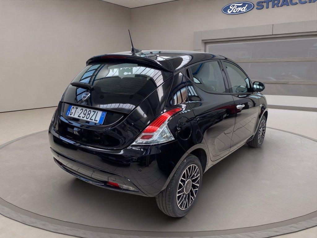 LANCIA Ypsilon 1.0 firefly hybrid Platino s&s 70cv del 2024