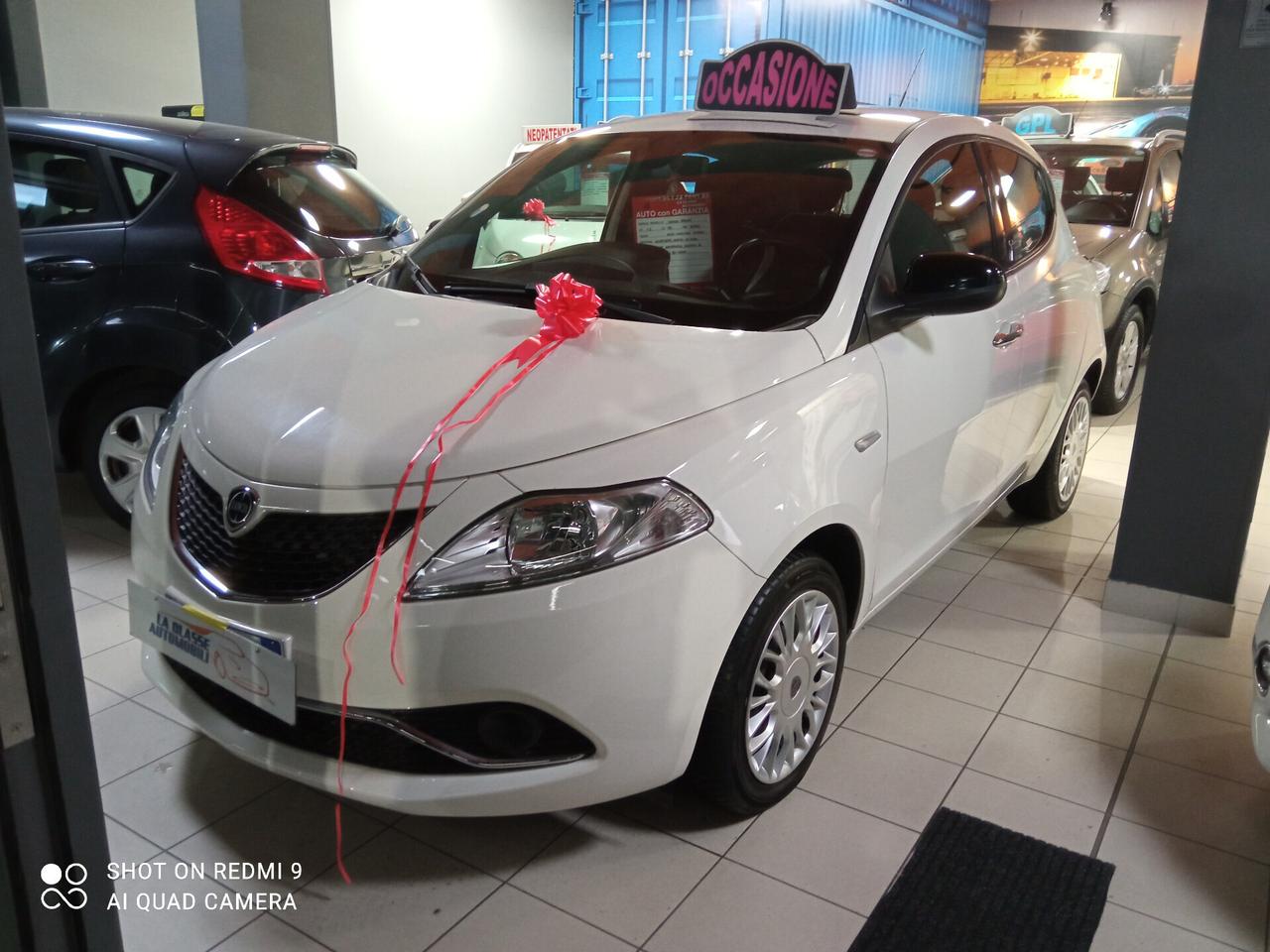 Lancia Ypsilon 1.3 MTJ 5P 95CV NEOPATENTATI SILVER